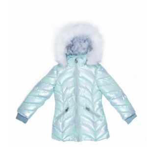 Beautiful Disney jacket.Only worn last winter.No damage, looks like New .Size: 6